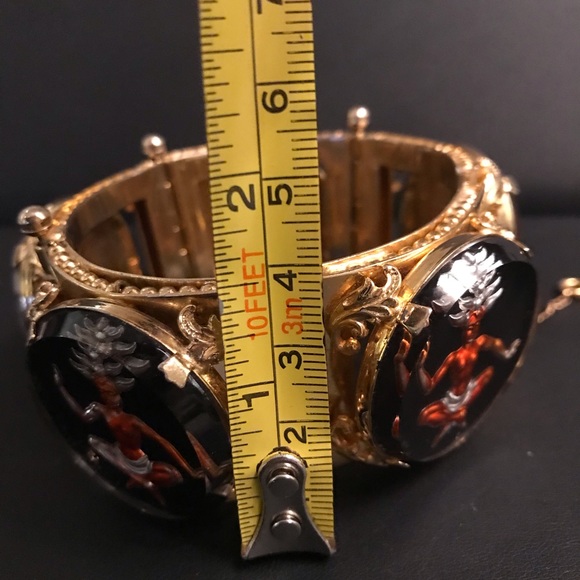 Siam Dancer Itaglios Heavy Goldtone Bracelet - Picture 6 of 12